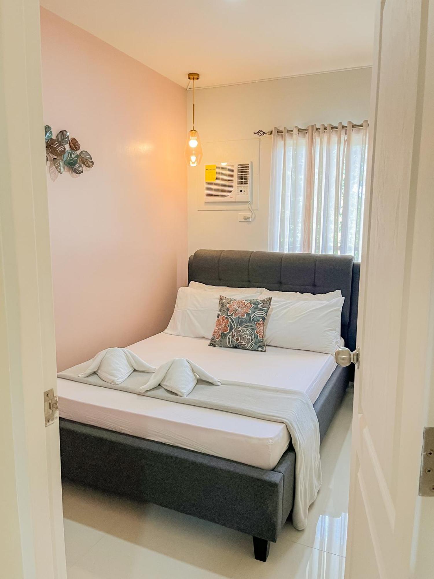 2 Bedroom And Studio Apartments With Private Pool And Gym In Vista Manors Verdant Puerto Princesa Exterior photo